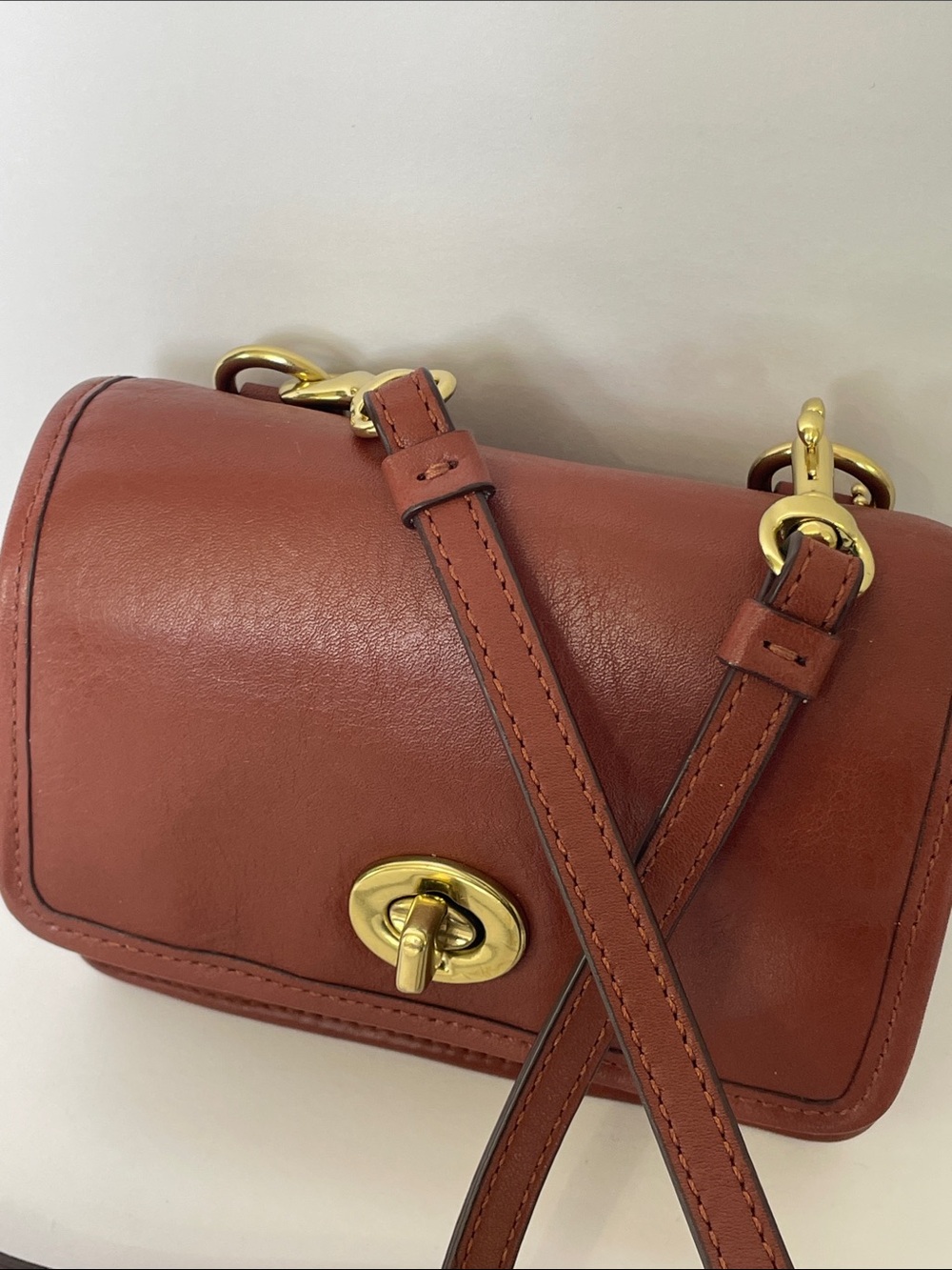 Coach Legacy Leather Mini Turnlock Crossbody | Pouch | Clutch - Picture 6 of 11
